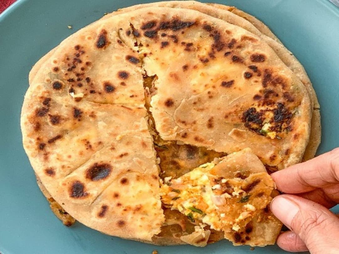 Paneer Pyaz Paratha